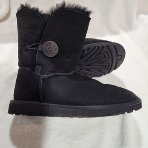 UGG Black Women's Boots, Size W6